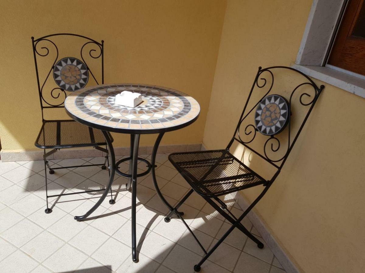 Relax Due Passi Dal Mare Apartment Spadafora Exterior photo